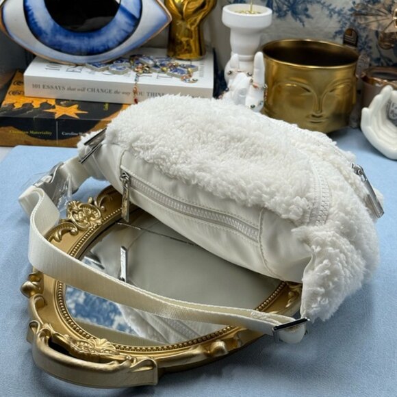 🆕 ALO YOGA 🧿 NWOT Sherpa Explorer Fanny Pack - Ivory - Picture 6 of 16